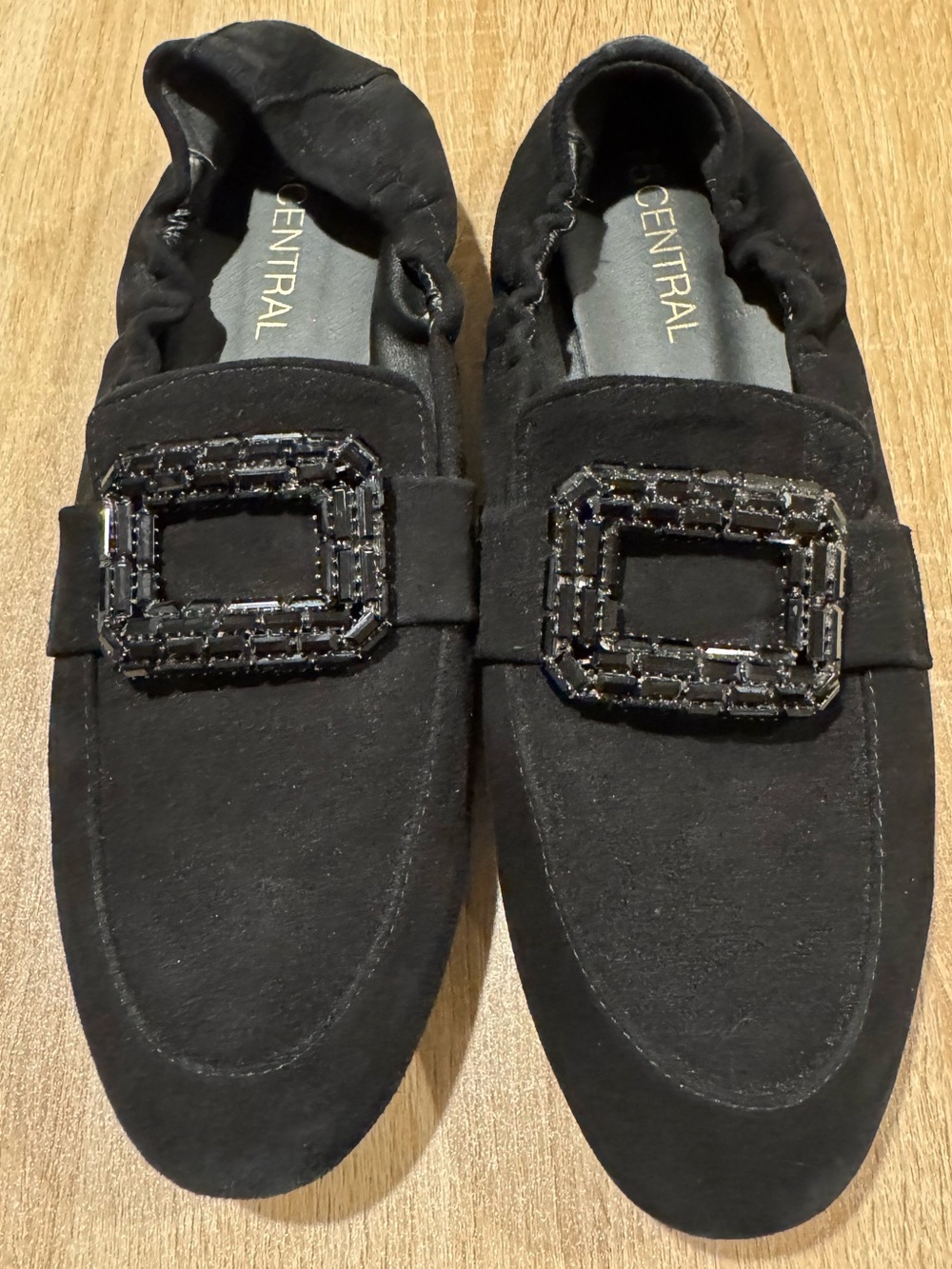 275 Central women’s black suede flat shoe size 40EU 10 US